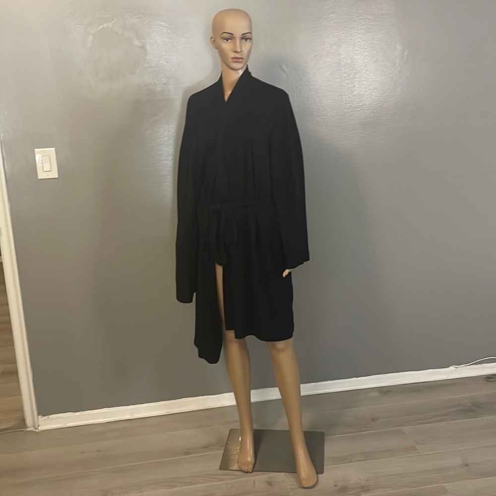 Excellent Robe!   Gently used.  Perfect for around the house.  Has pockets!